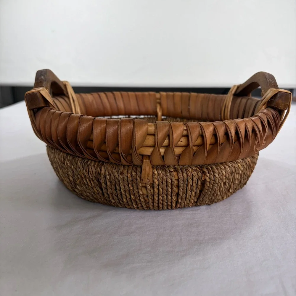 Vintage Round Wicker Basket with Wooden Handles Rustic Boho Storage Decor Brown